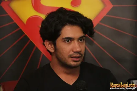 Foto Reza Rahadian