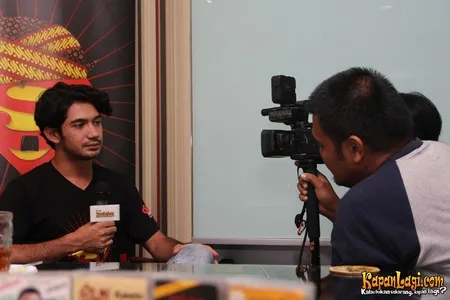 Foto Reza Rahadian