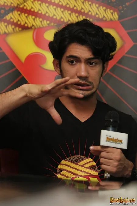 Foto Reza Rahadian
