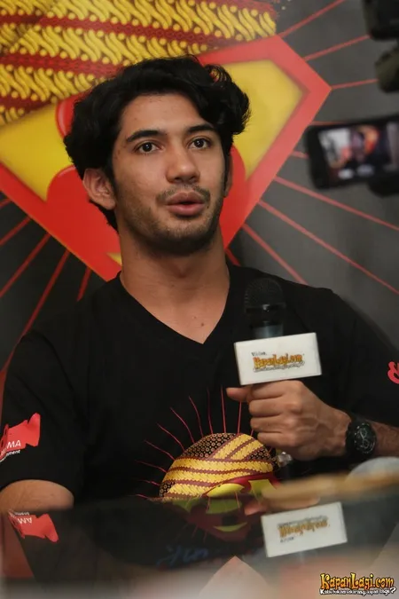 Foto Reza Rahadian