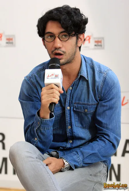 Foto Reza Rahadian