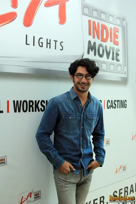 Foto Reza Rahadian