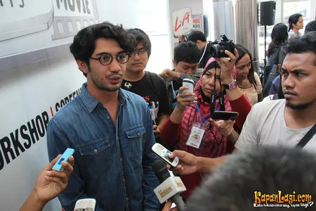 Foto Reza Rahadian