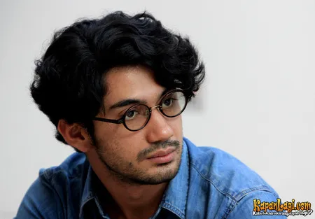 Foto Reza Rahadian