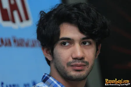 Foto Reza Rahadian