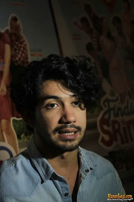 Foto Reza Rahadian