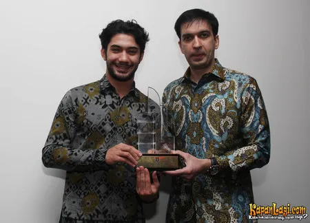 Foto Reza Rahadian