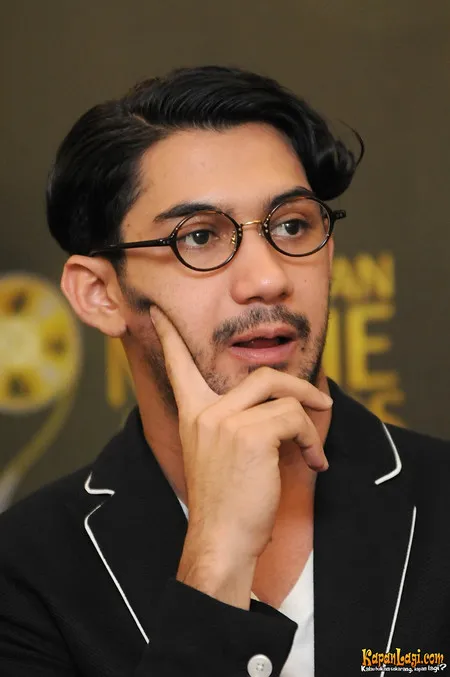 Foto Reza Rahadian