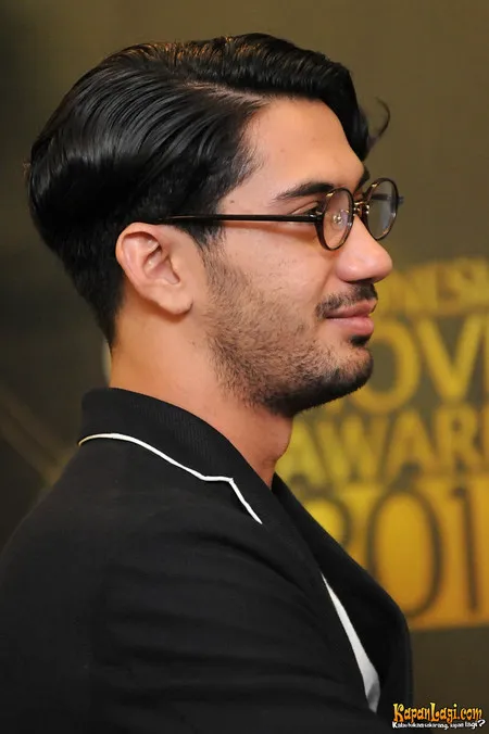 Foto Reza Rahadian