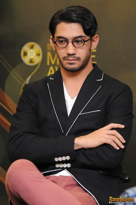 Foto Reza Rahadian