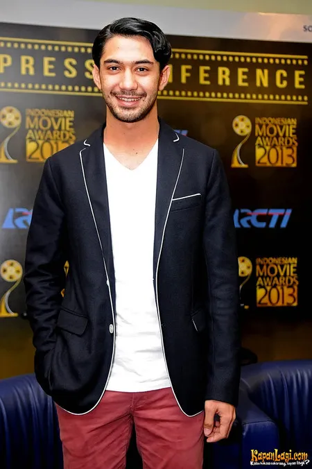 Foto Reza Rahadian
