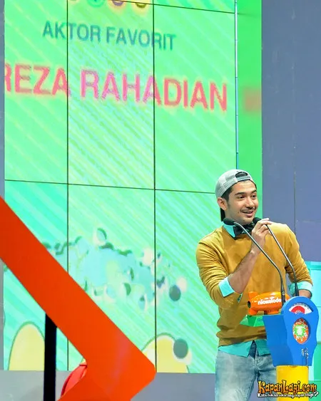 Foto Reza Rahadian