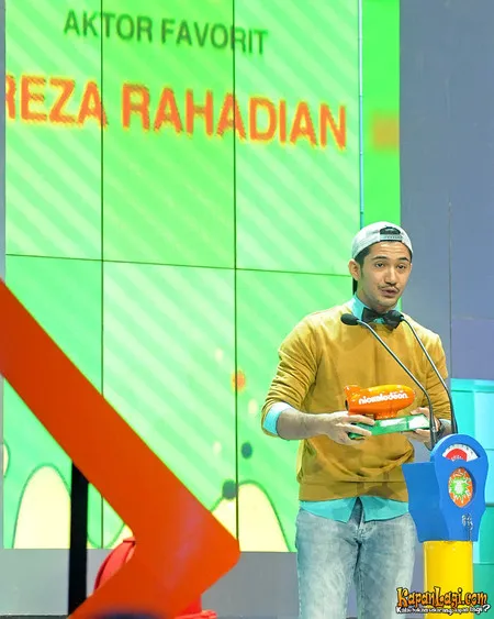 Foto Reza Rahadian