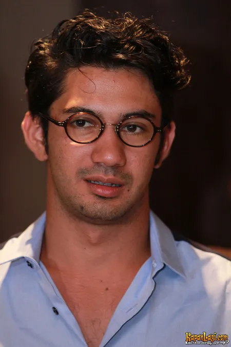Foto Reza Rahadian