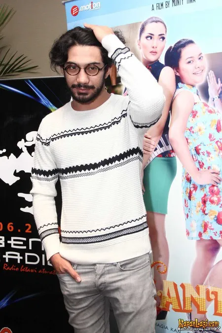 Foto Reza Rahadian