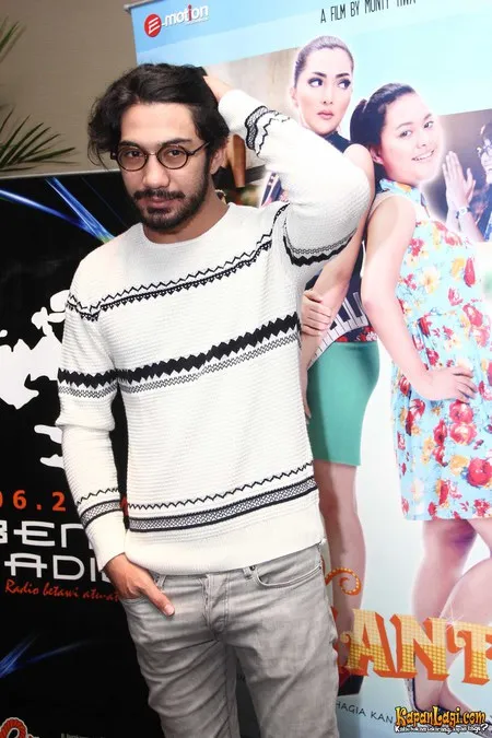 Foto Reza Rahadian