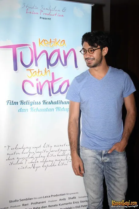 Foto Reza Rahadian