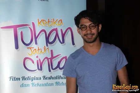Foto Reza Rahadian