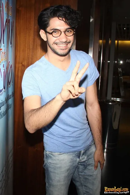 Foto Reza Rahadian