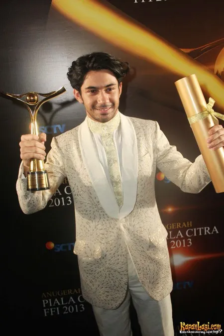 Foto Reza Rahadian