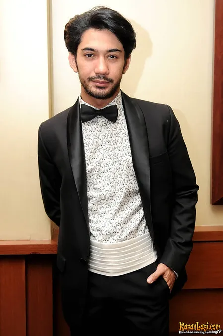 Foto Reza Rahadian