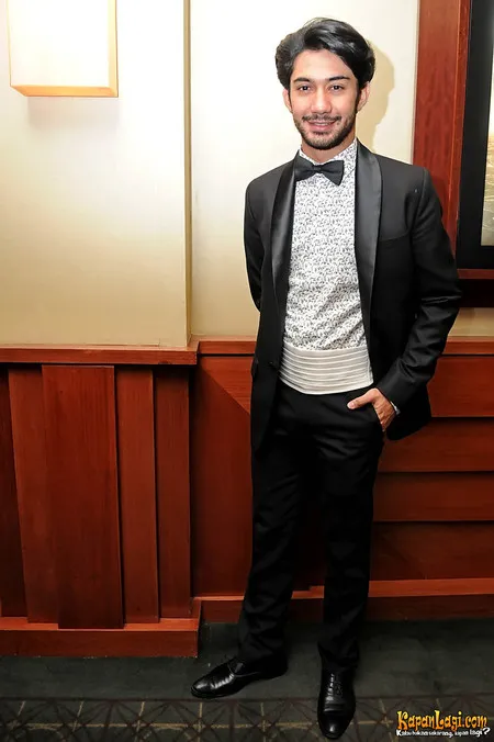 Foto Reza Rahadian