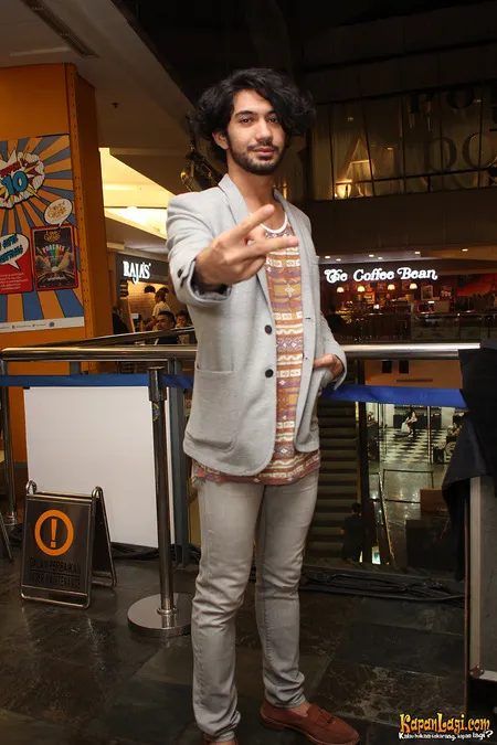 Foto Reza Rahadian
