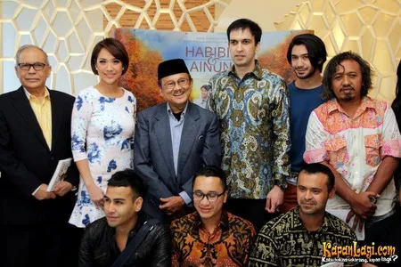 Foto Reza Rahadian