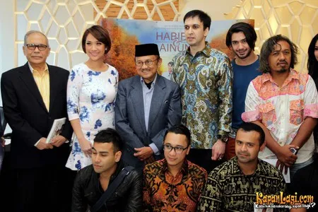 Foto Reza Rahadian