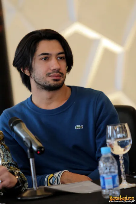 Foto Reza Rahadian