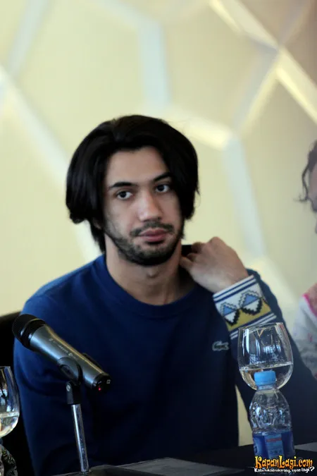 Foto Reza Rahadian