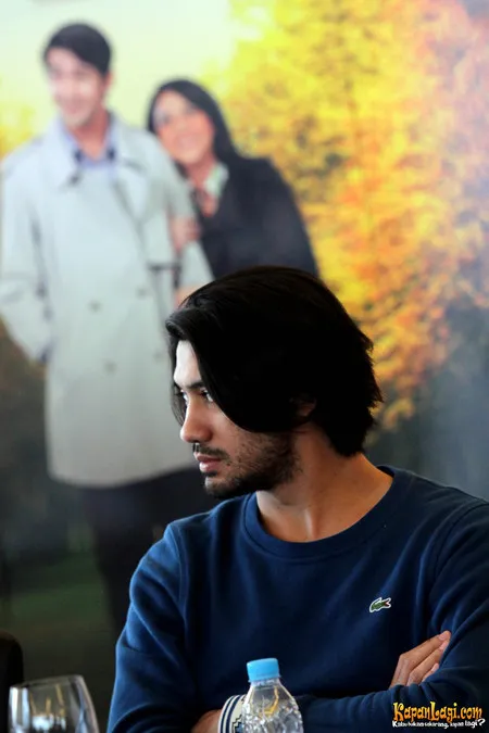 Foto Reza Rahadian