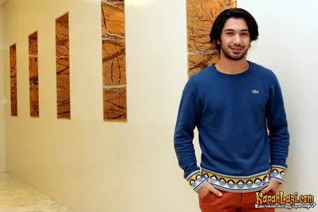 Foto Reza Rahadian