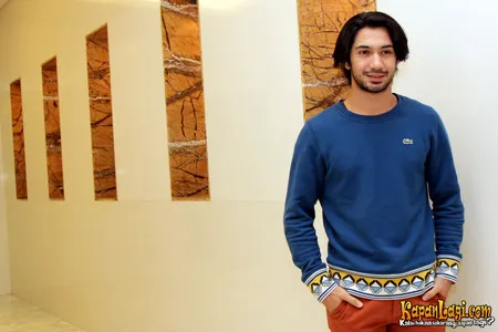 Foto Reza Rahadian