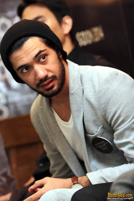 Foto Reza Rahadian