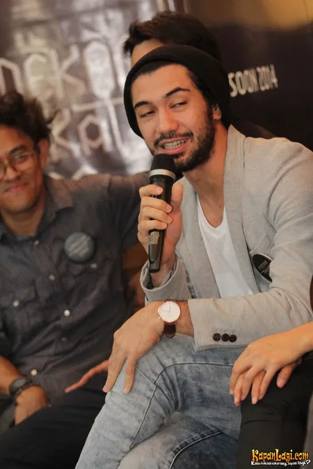 Foto Reza Rahadian