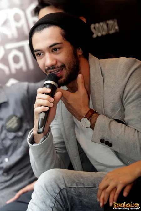 Foto Reza Rahadian