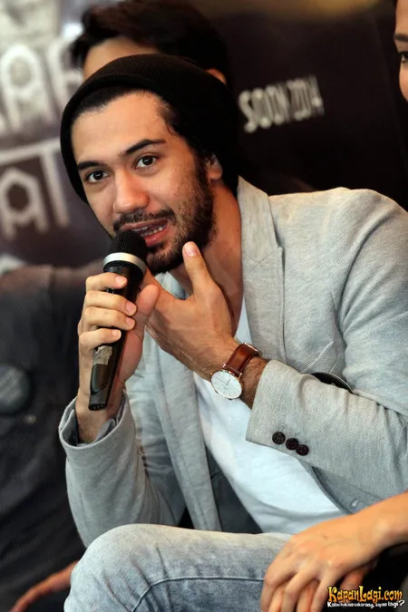 Foto Reza Rahadian