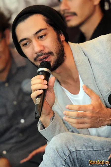 Foto Reza Rahadian