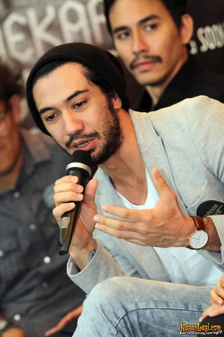 Foto Reza Rahadian