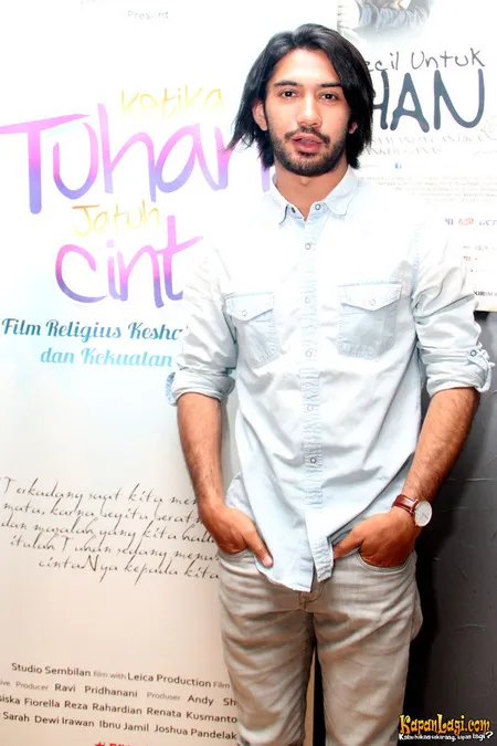 Foto Reza Rahadian