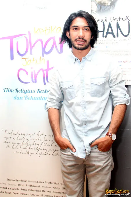 Foto Reza Rahadian