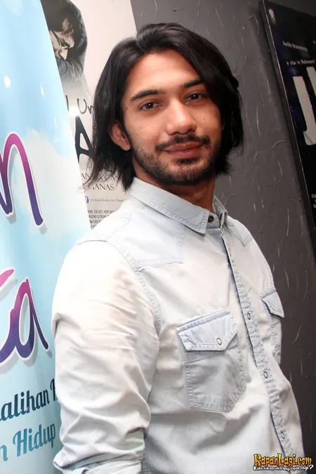 Foto Reza Rahadian