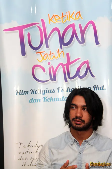 Foto Reza Rahadian