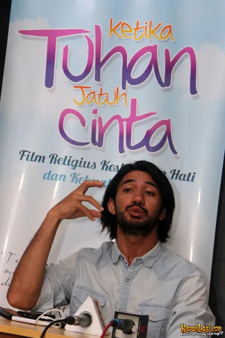 Foto Reza Rahadian