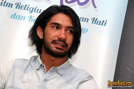 Foto Reza Rahadian