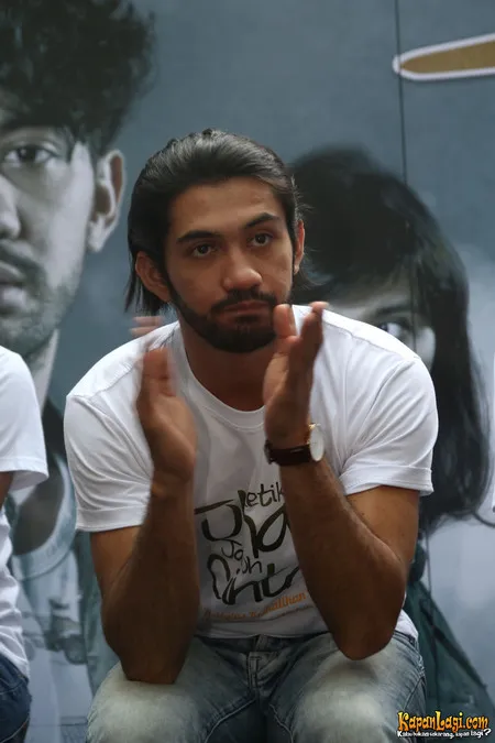 Foto Reza Rahadian