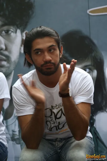 Foto Reza Rahadian