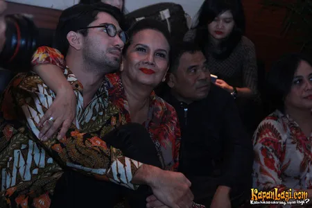 Foto Reza Rahadian