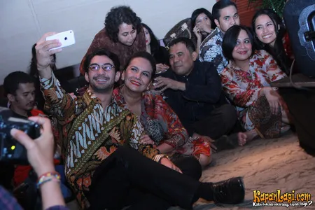 Foto Reza Rahadian